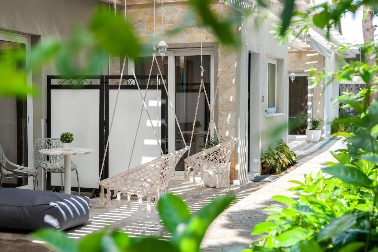 Alekos Luxury Suites Free 24H Transportation From - To Airport Artemida  Esterno foto