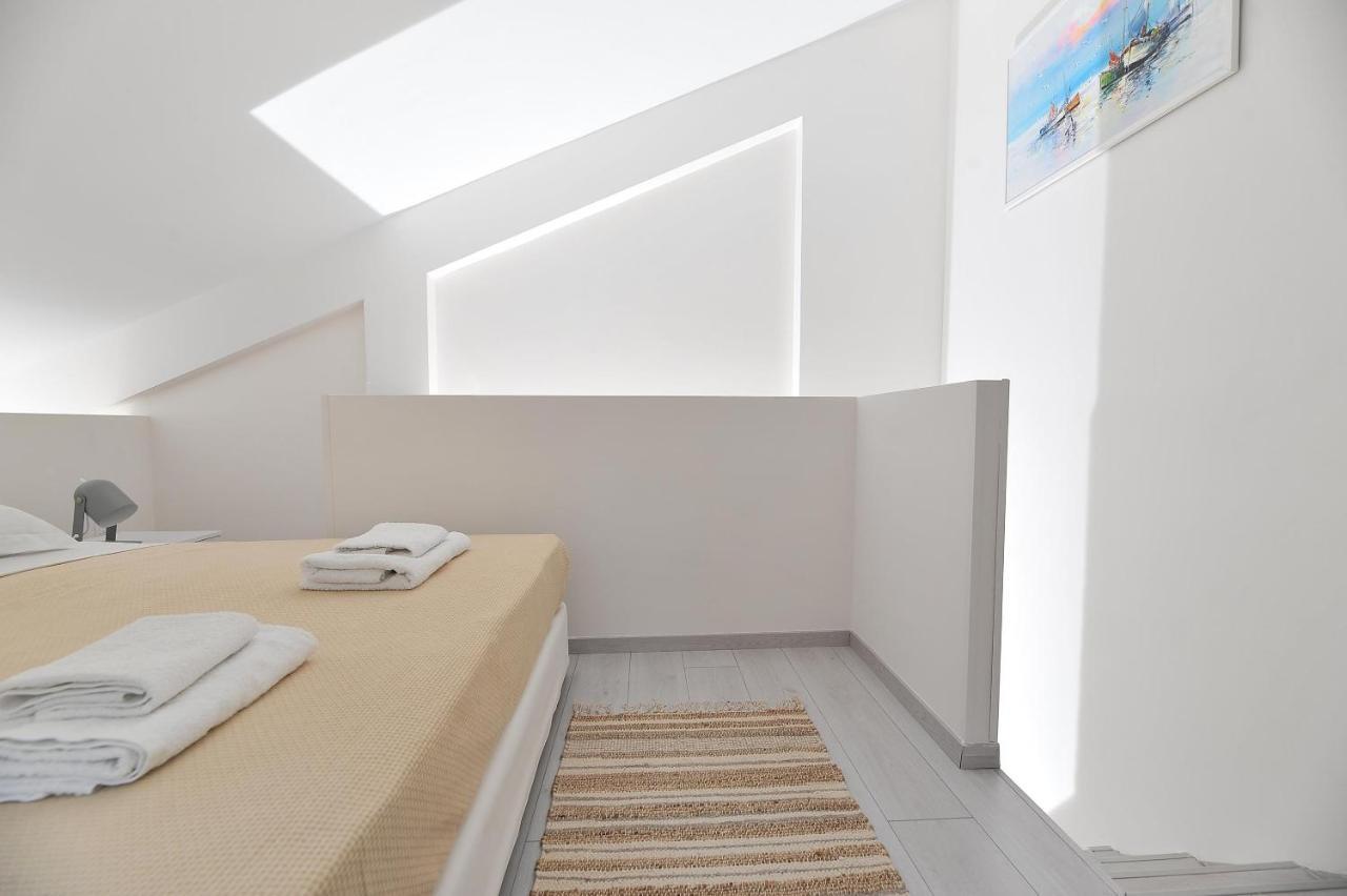 Alekos Luxury Suites Free 24H Transportation From - To Airport Artemida  Esterno foto