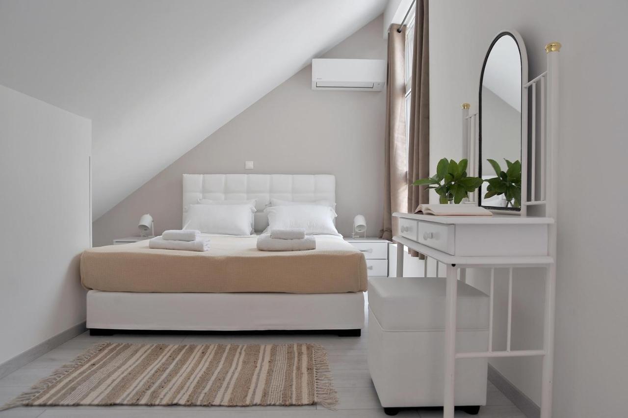 Alekos Luxury Suites Free 24H Transportation From - To Airport Artemida  Esterno foto