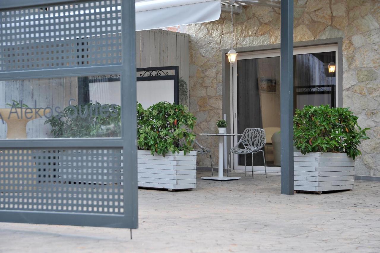 Alekos Luxury Suites Free 24H Transportation From - To Airport Artemida  Esterno foto