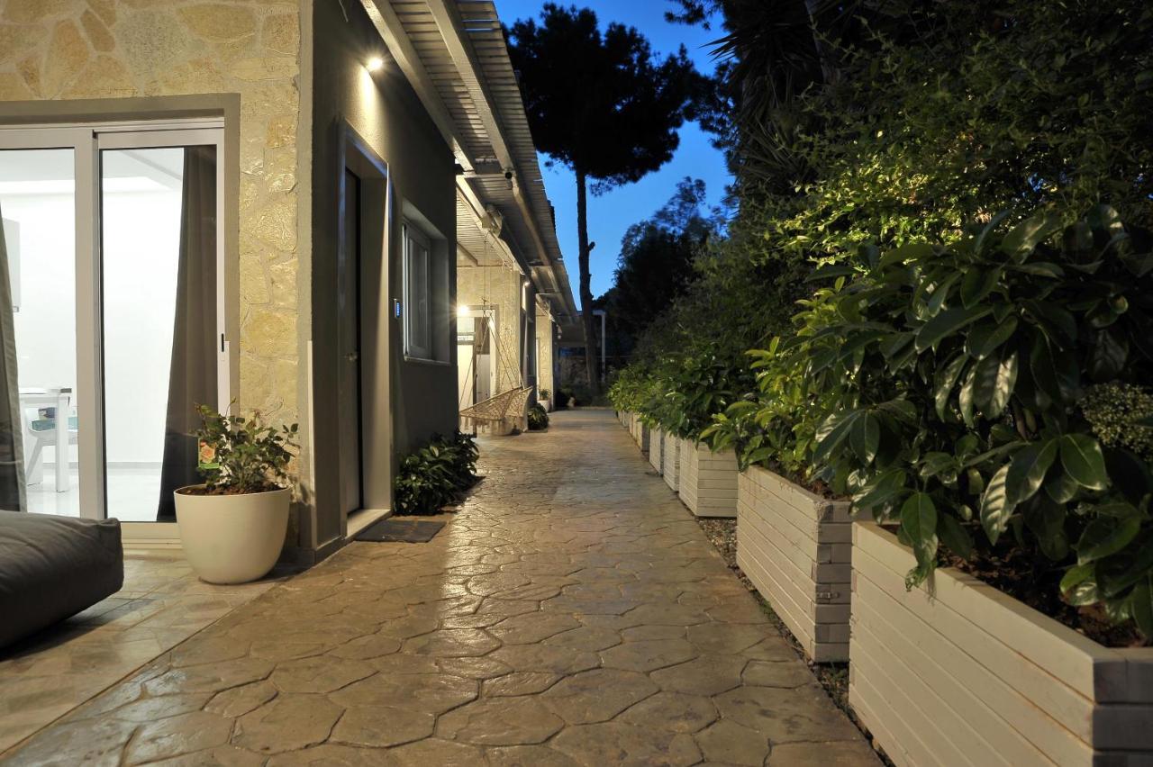 Alekos Luxury Suites Free 24H Transportation From - To Airport Artemida  Esterno foto