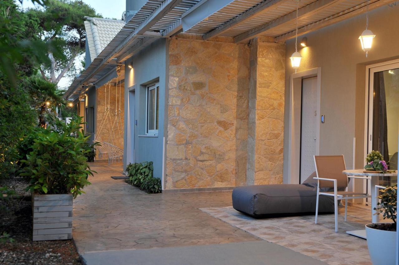 Alekos Luxury Suites Free 24H Transportation From - To Airport Artemida  Esterno foto