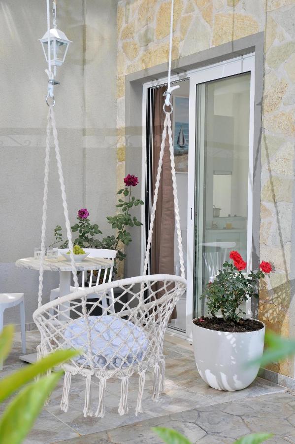 Alekos Luxury Suites Free 24H Transportation From - To Airport Artemida  Esterno foto