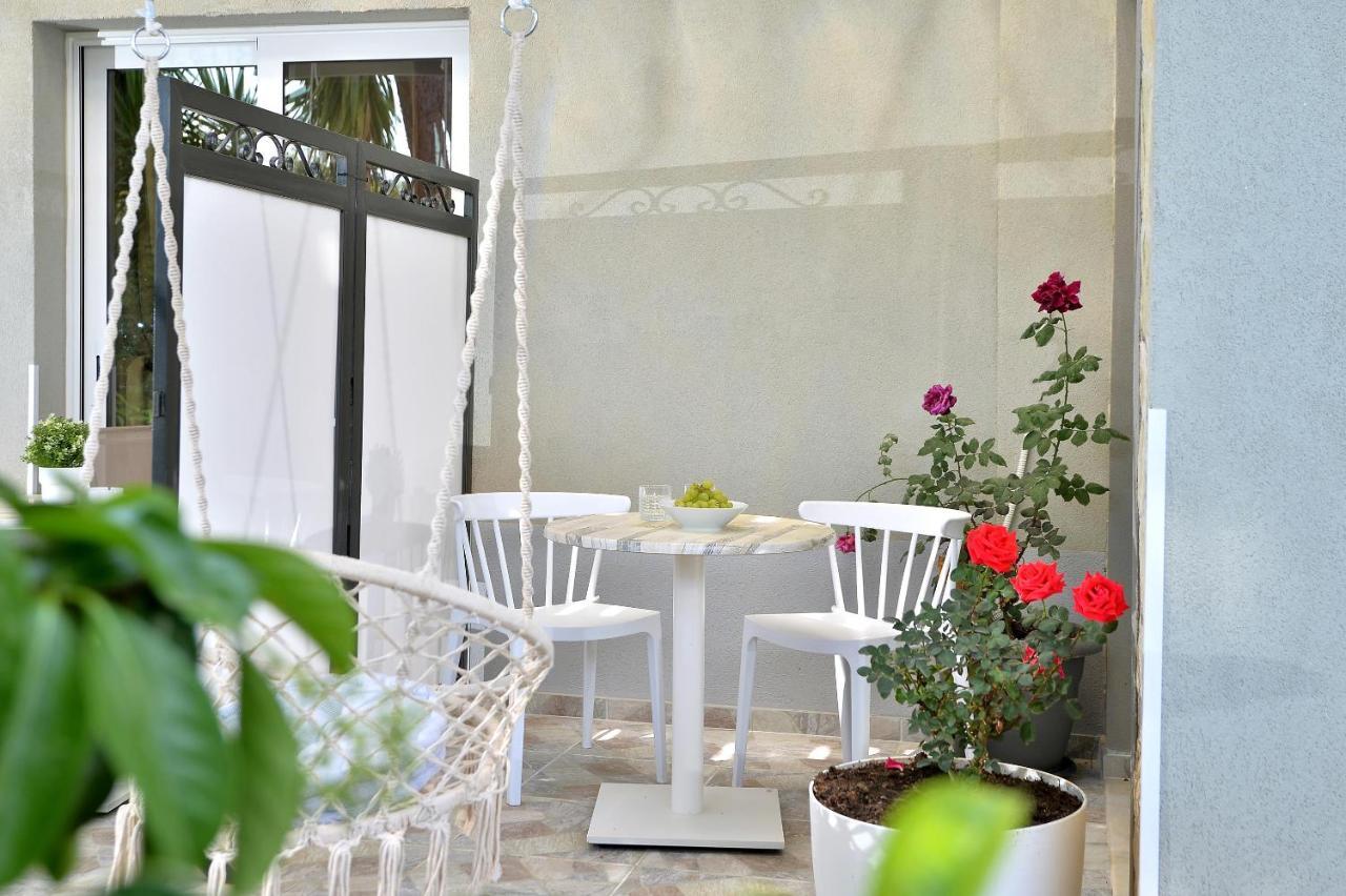Alekos Luxury Suites Free 24H Transportation From - To Airport Artemida  Esterno foto