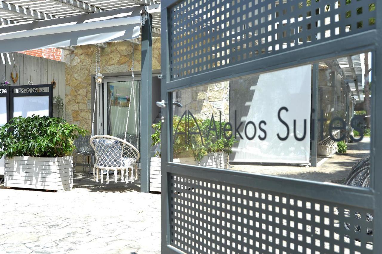 Alekos Luxury Suites Free 24H Transportation From - To Airport Artemida  Esterno foto
