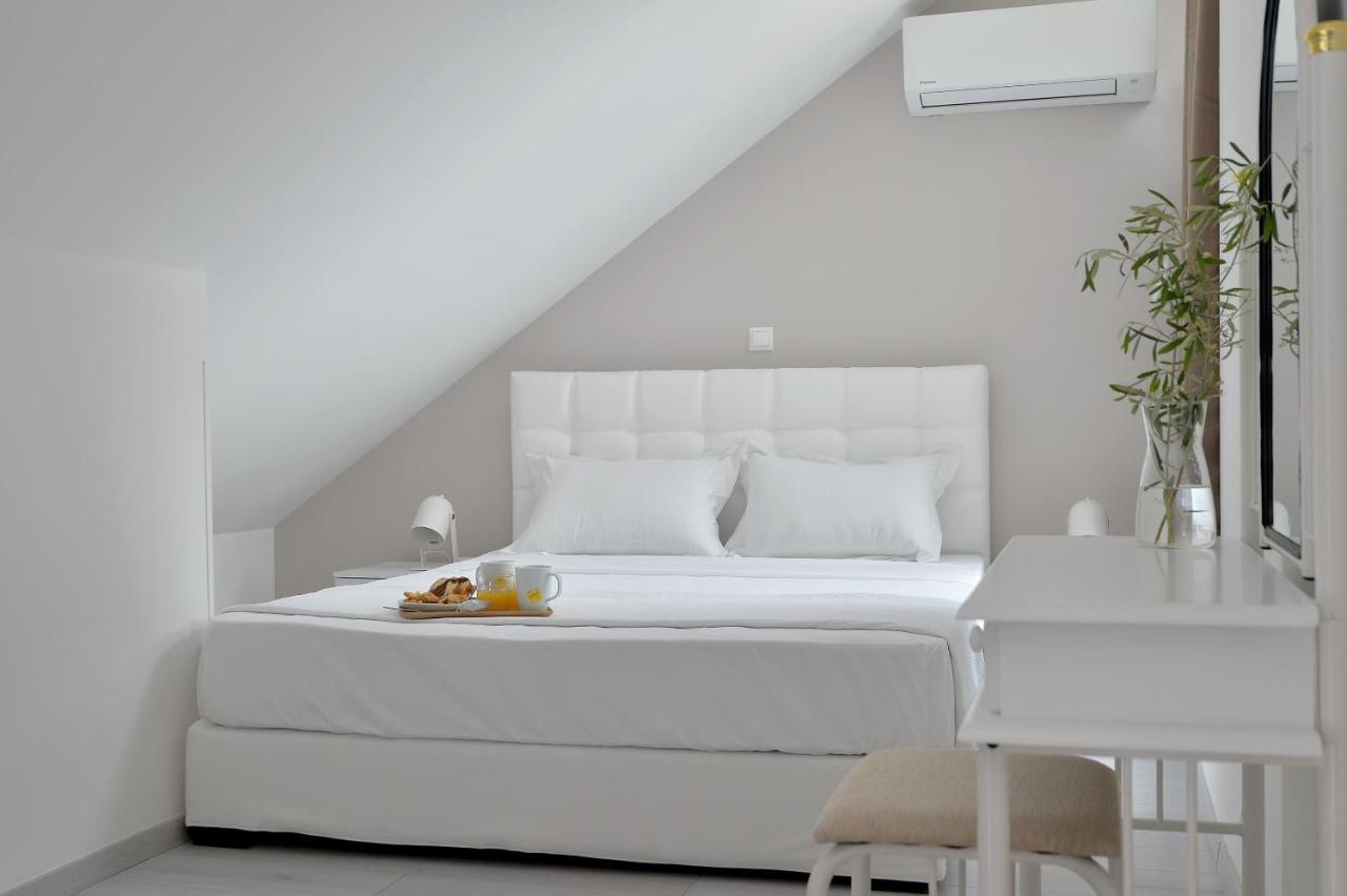 Alekos Luxury Suites Free 24H Transportation From - To Airport Artemida  Esterno foto