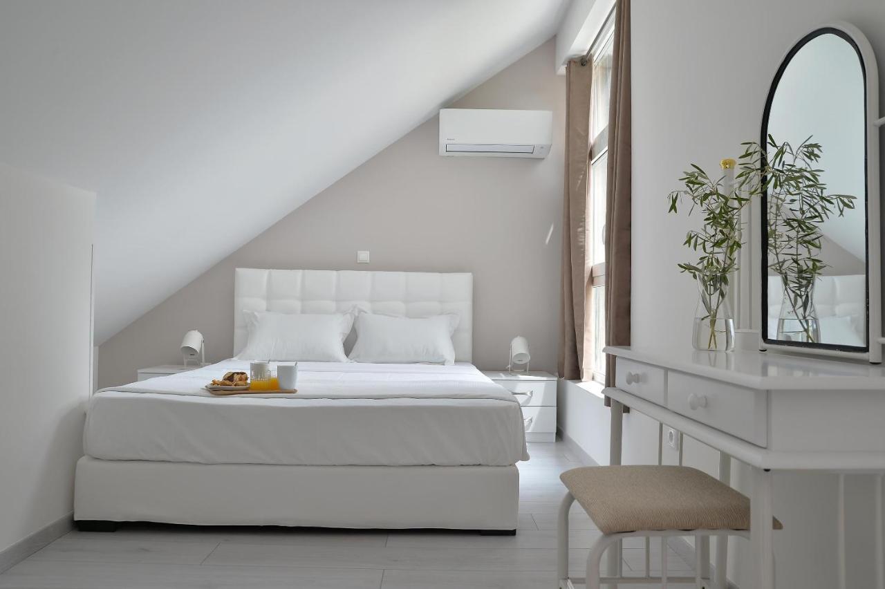 Alekos Luxury Suites Free 24H Transportation From - To Airport Artemida  Esterno foto