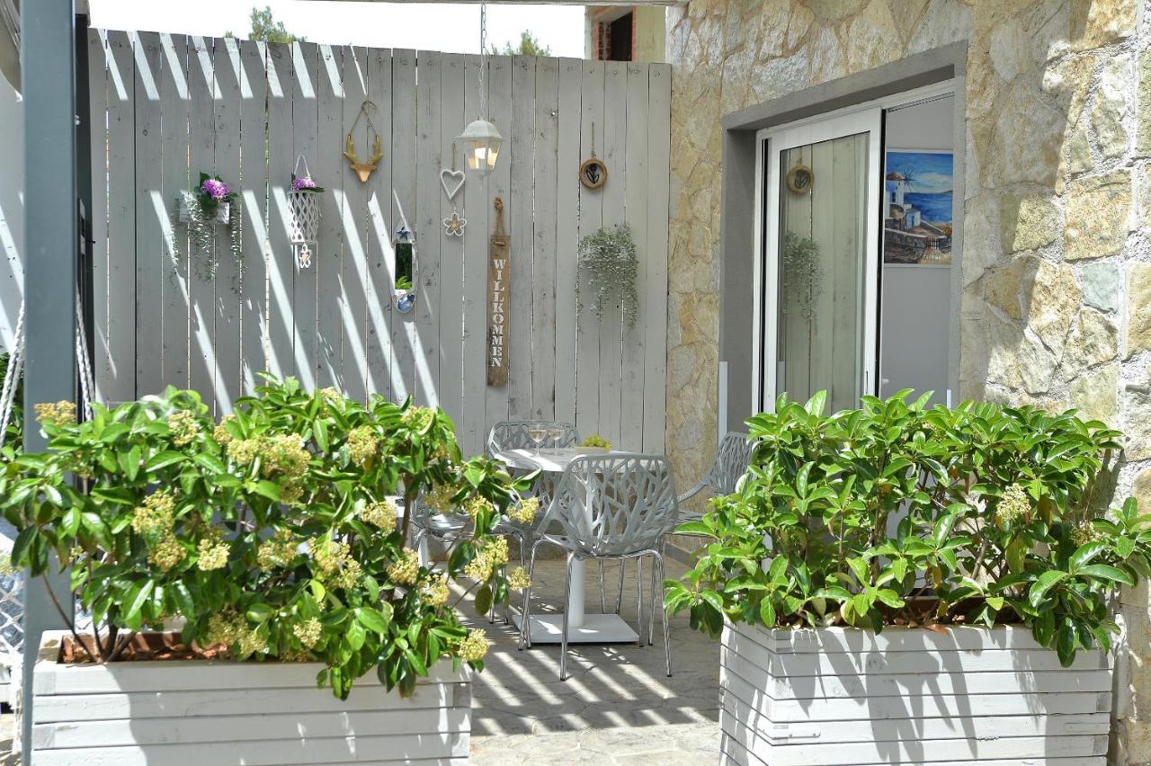 Alekos Luxury Suites Free 24H Transportation From - To Airport Artemida  Esterno foto