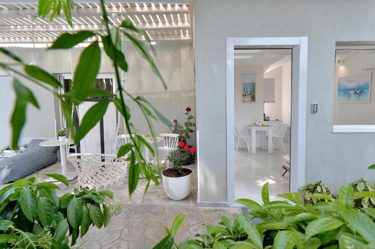 Alekos Luxury Suites Free 24H Transportation From - To Airport Artemida  Esterno foto