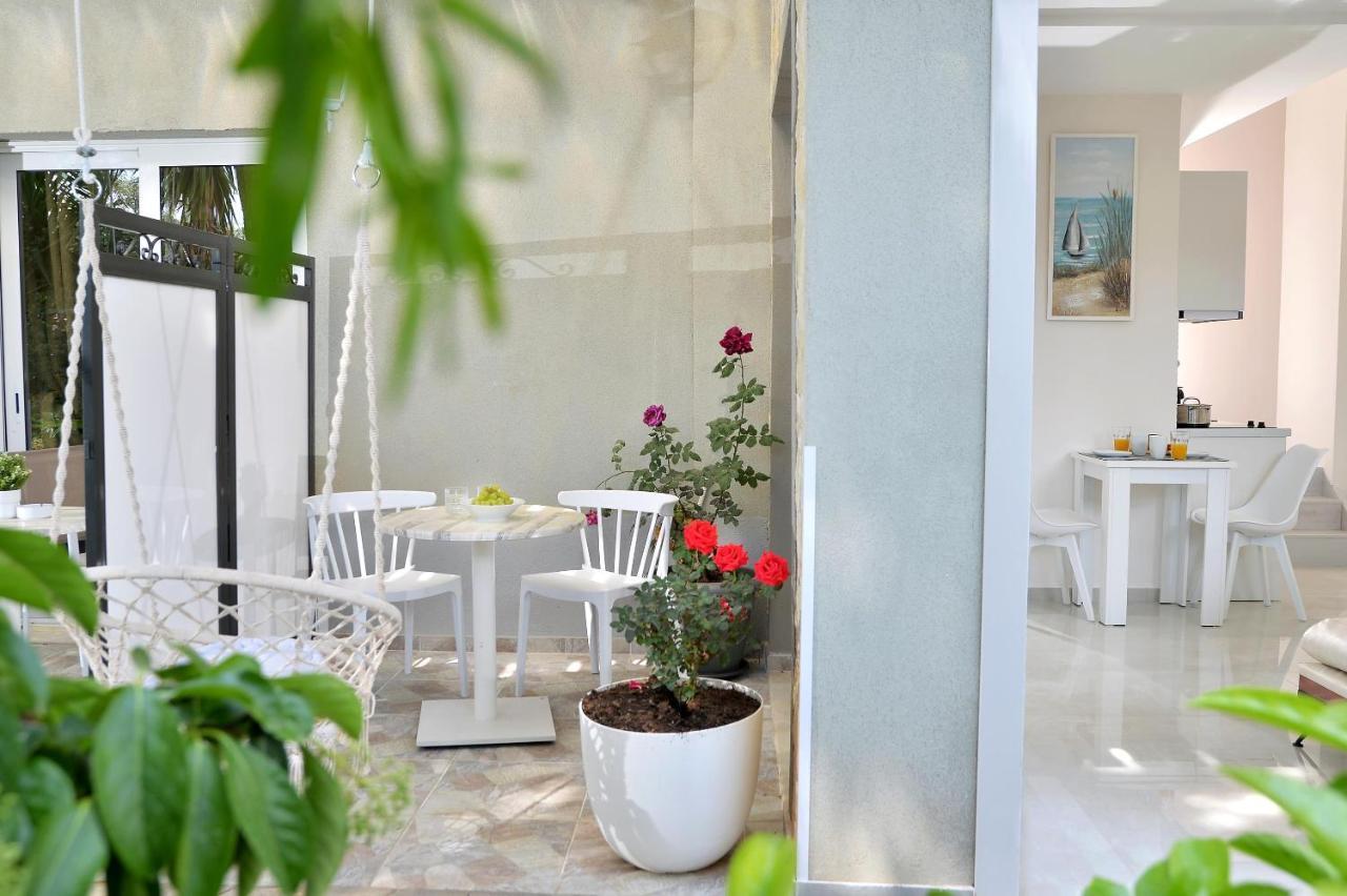 Alekos Luxury Suites Free 24H Transportation From - To Airport Artemida  Esterno foto